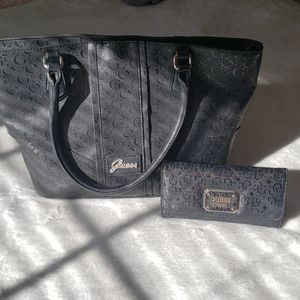 Guess purse with matching wallet